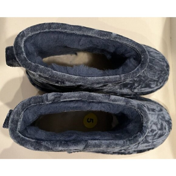 New UGG Classic Mini II Blue Crushed Velvet Sheepskin Boots - Picture 11 of 11